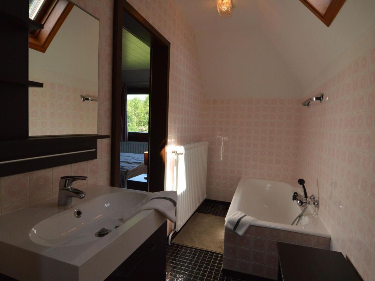 Elegant Villa In Stavelot With Fitness Playroom Ngoại thất bức ảnh